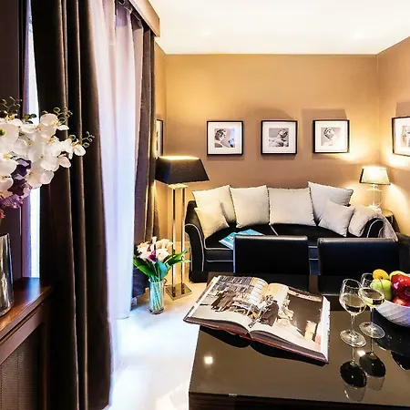 The Brunetti - Luxury Serviced Appartamento Roma