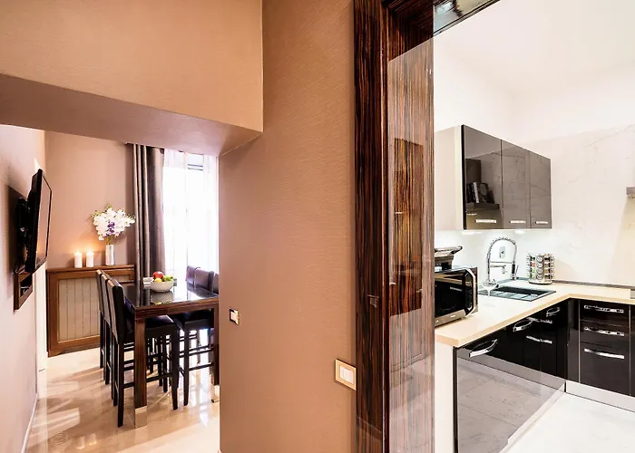 The Brunetti - Luxury Serviced Apartment Rome