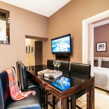 The Brunetti - Luxury Serviced Apartamento Roma